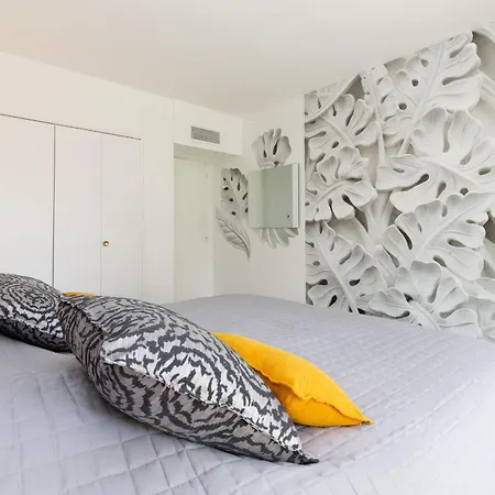 2-br 2 Minutes From The Parking * Cannes